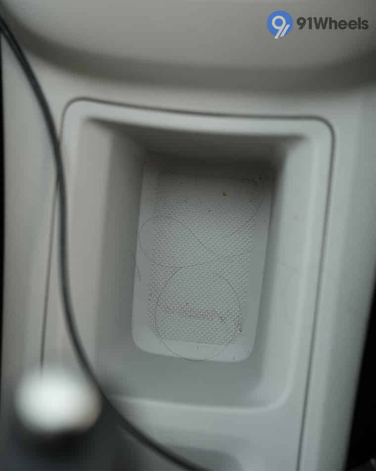 Dashboard & Front Cabin - 1