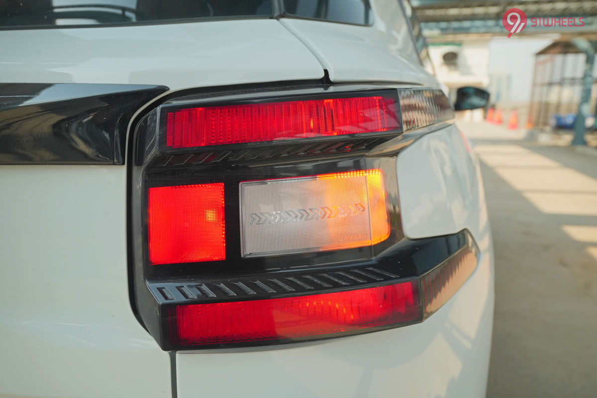Citroen Aircross Rear Signal/Blinker Light