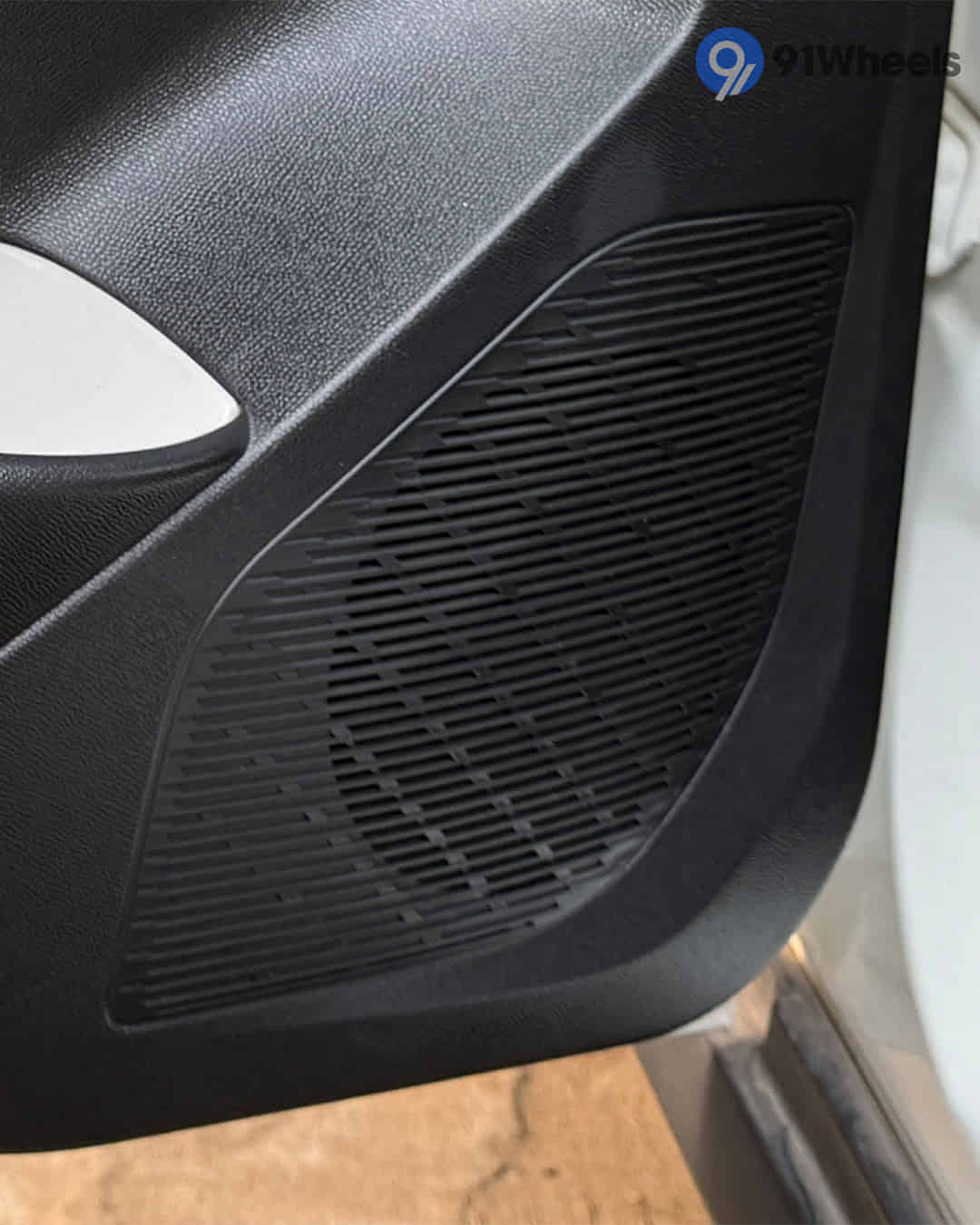 Rear Speakers