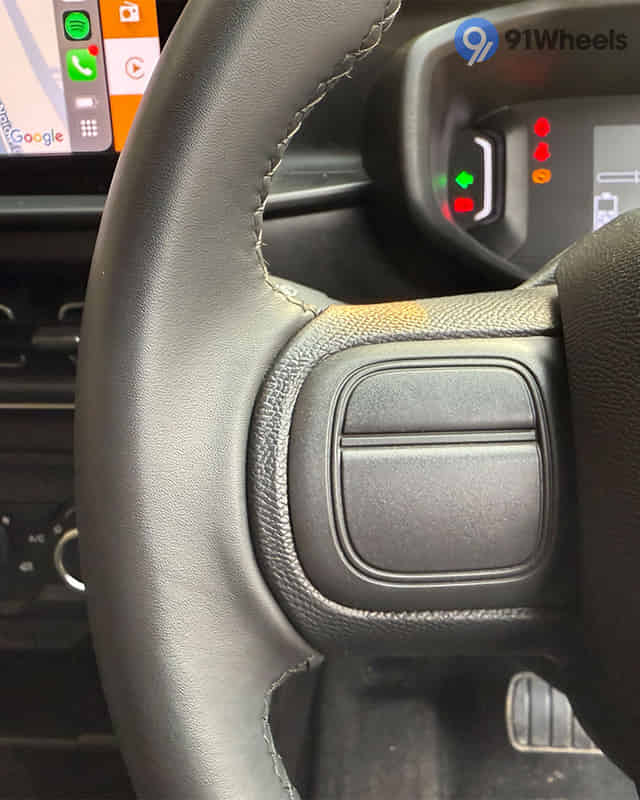eC3 X Left Steering Mounted Controls