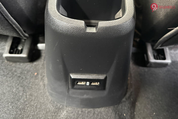 Citroen eC3 Charging Outlet