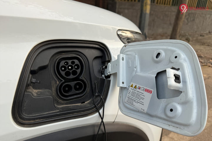 Citroen eC3 Open Fuel Lid