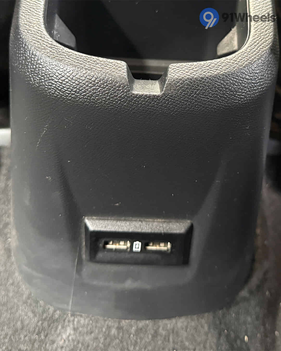 Power Socket / USB / Wireless Charging