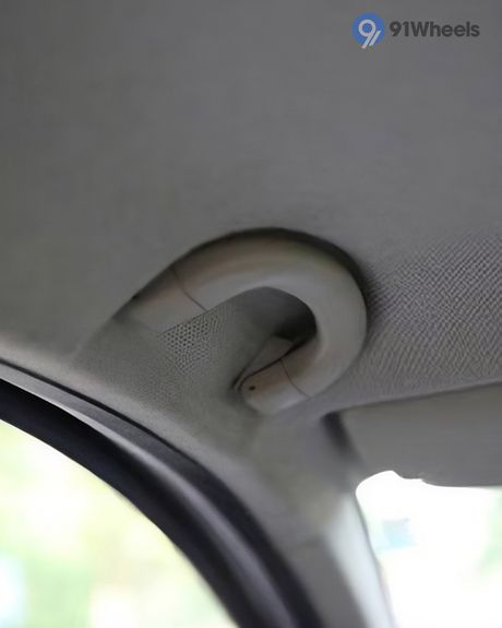 Linea 2014-2019 Front Passenger Grab Handle