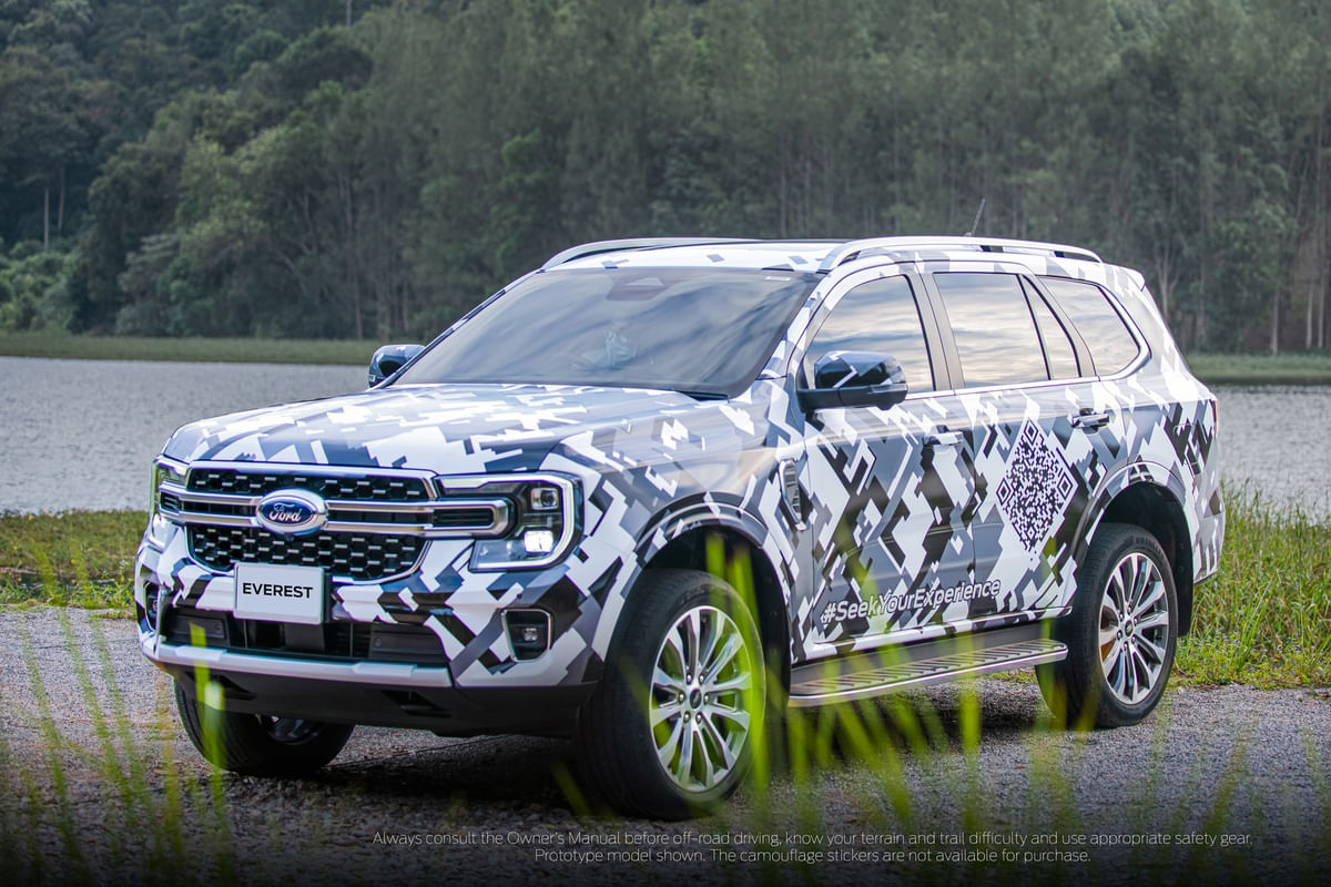 Ford Endeavour 2025 Left Front Three Quarter