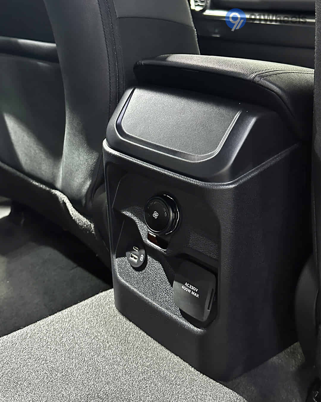 Rear Row Charging Point Rear Row Charging Point