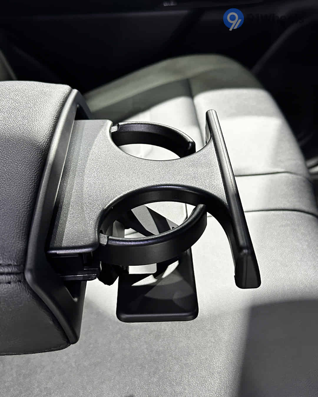 Rear Cup Holders Rear Cup Holders