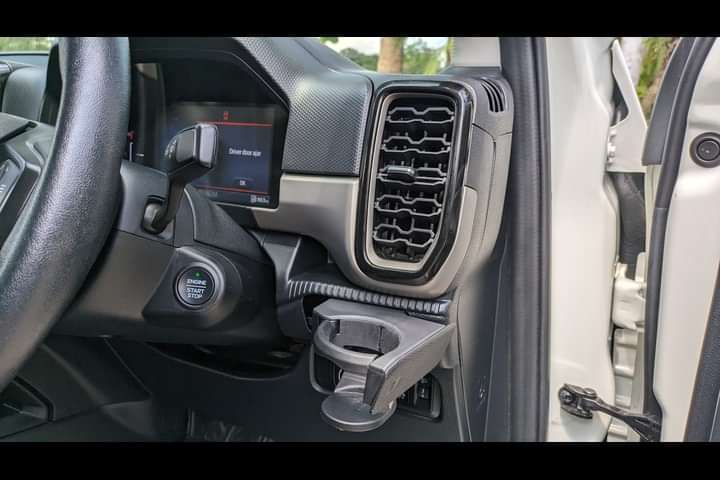Ford Endeavour 2025 Right Side Air Vents