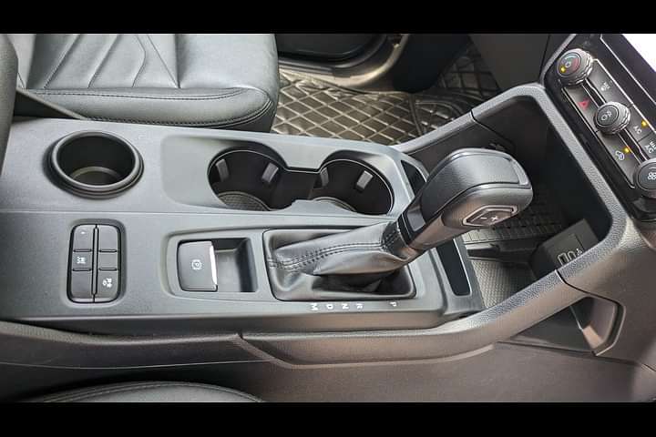 Ford Endeavour 2024 Gear Shifter/Gear Shifter Stalk