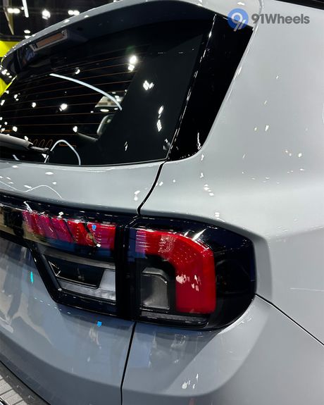 Endeavour Tail Light / Tail Lamp