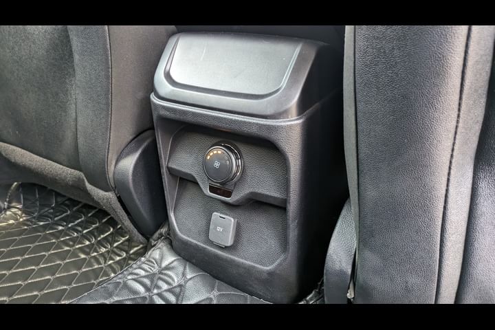 Ford Endeavour 2025 Rear Row Air Vent