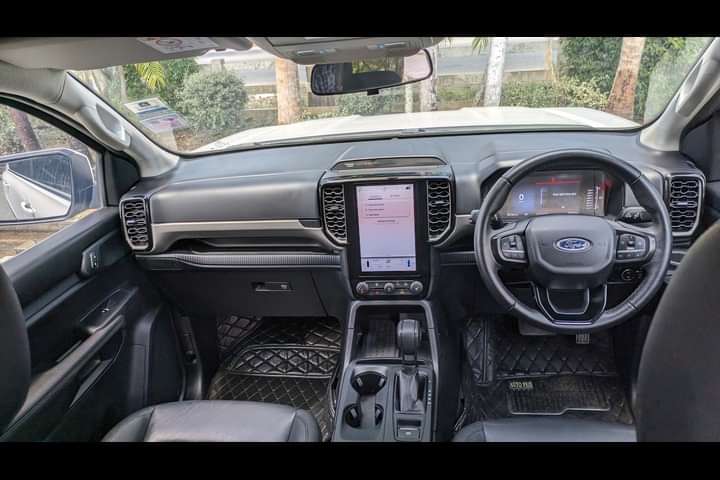 Ford Endeavour 2025 Dashboard