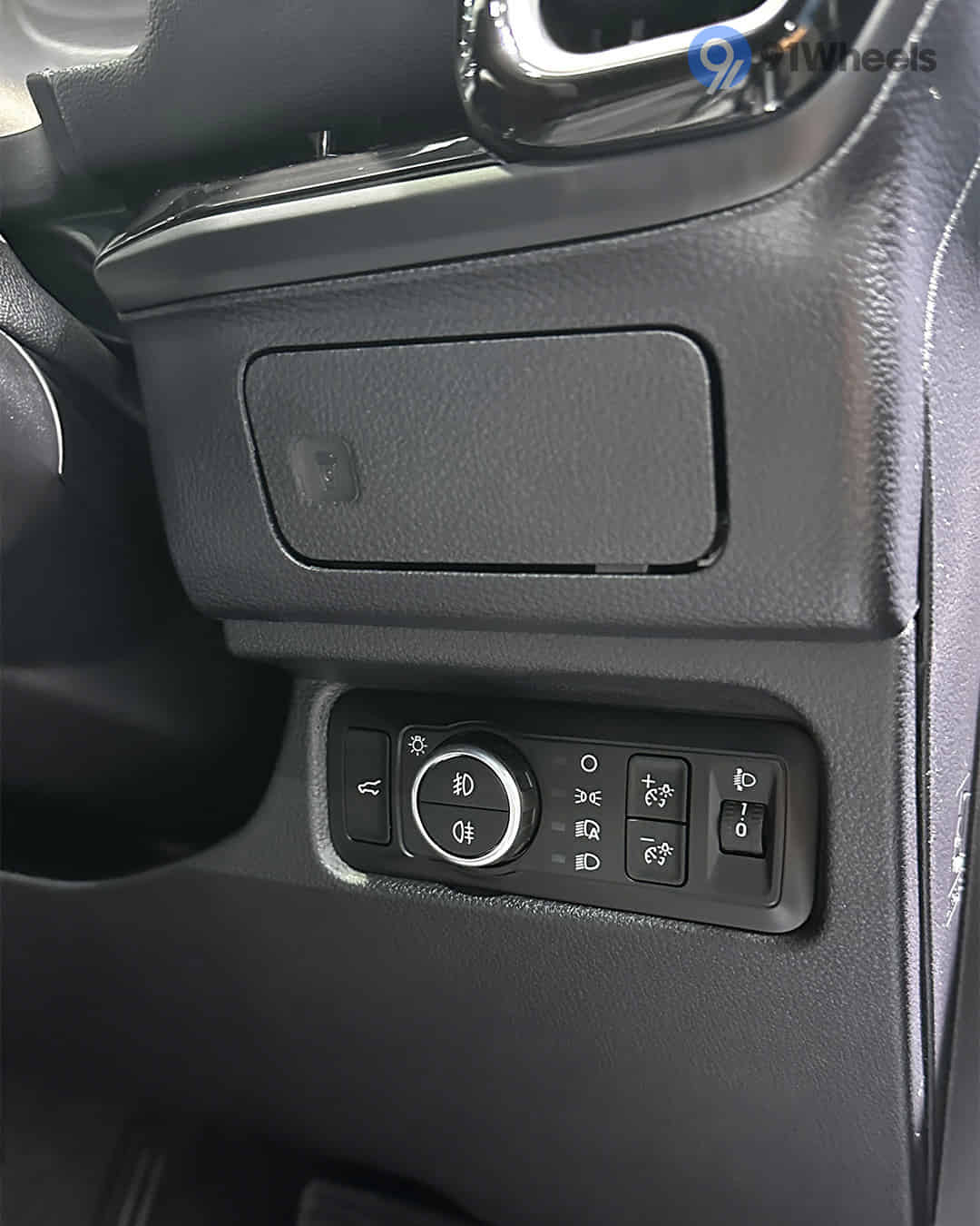 Headlight Adjustment switch Headlight Adjustment switch