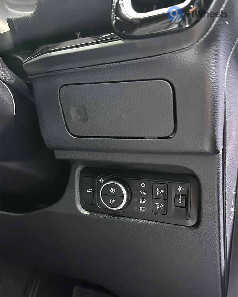 Driver Controls - 7 Driver Controls - 7