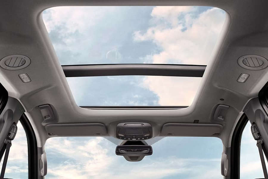 Ford Endeavour Sunroof