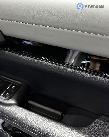 Endeavour Driver Side Door Pad