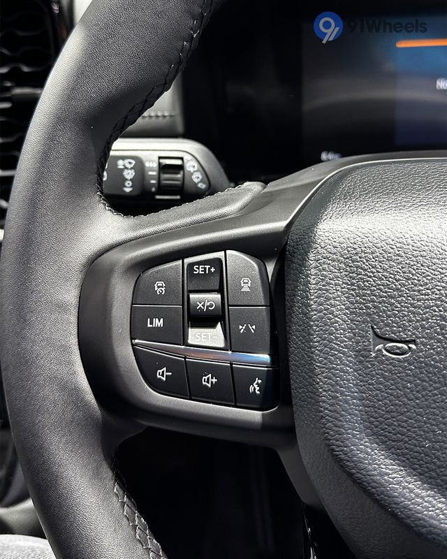 Endeavour Left Steering Mounted Controls