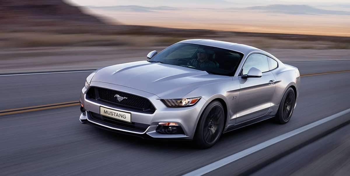 Ford Mustang 2020-2021 Driving Shot