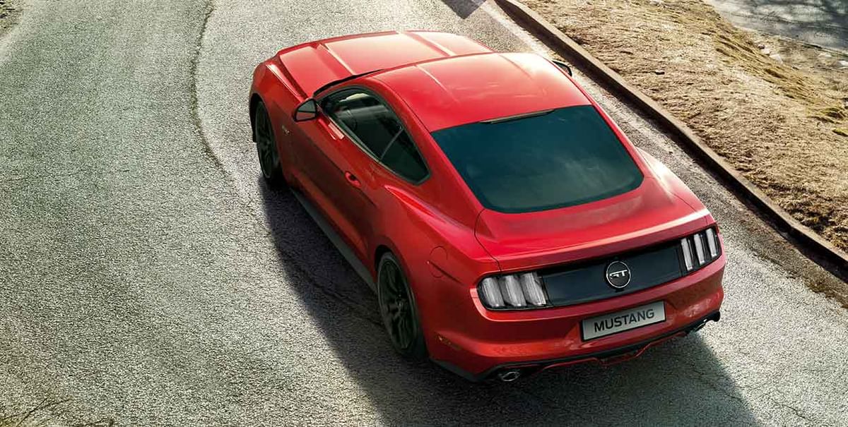 Ford Mustang 2020-2021 Driving Shot