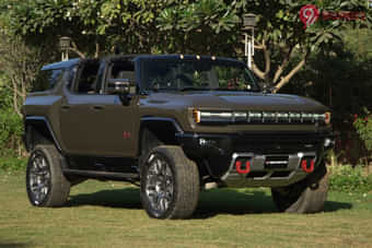 GMC Hummer EV Right Front Three Quarter GMC Hummer EV Right Front Three Quarter