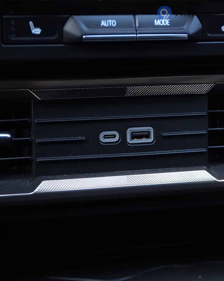 Infotainment & Charging - 2