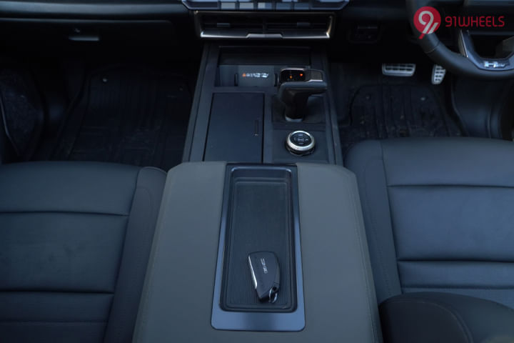 GMC Hummer EV Front Centre Arm Rest
