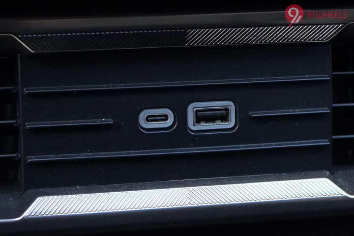 GMC Hummer EV USB Port/Power Socket/Wireless Charging