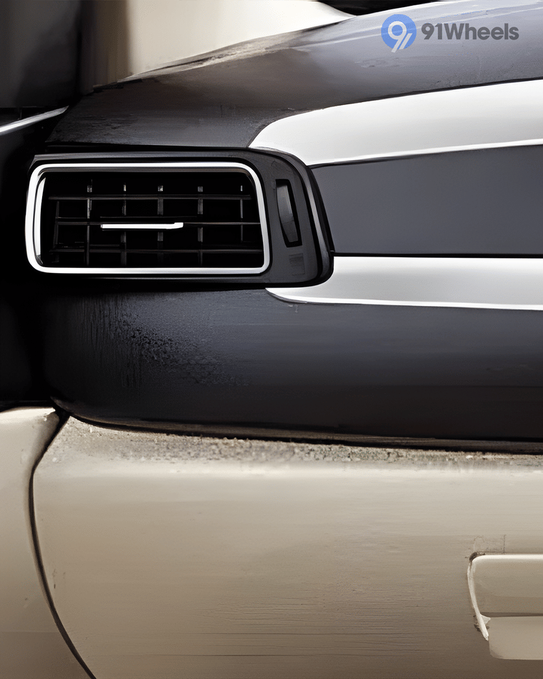 Dashboard & Front Cabin - 4