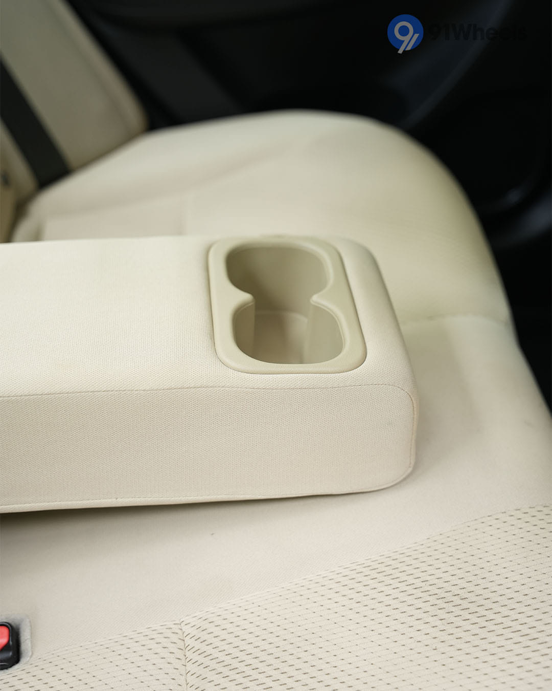 Seats & Cabin Comfort - 6