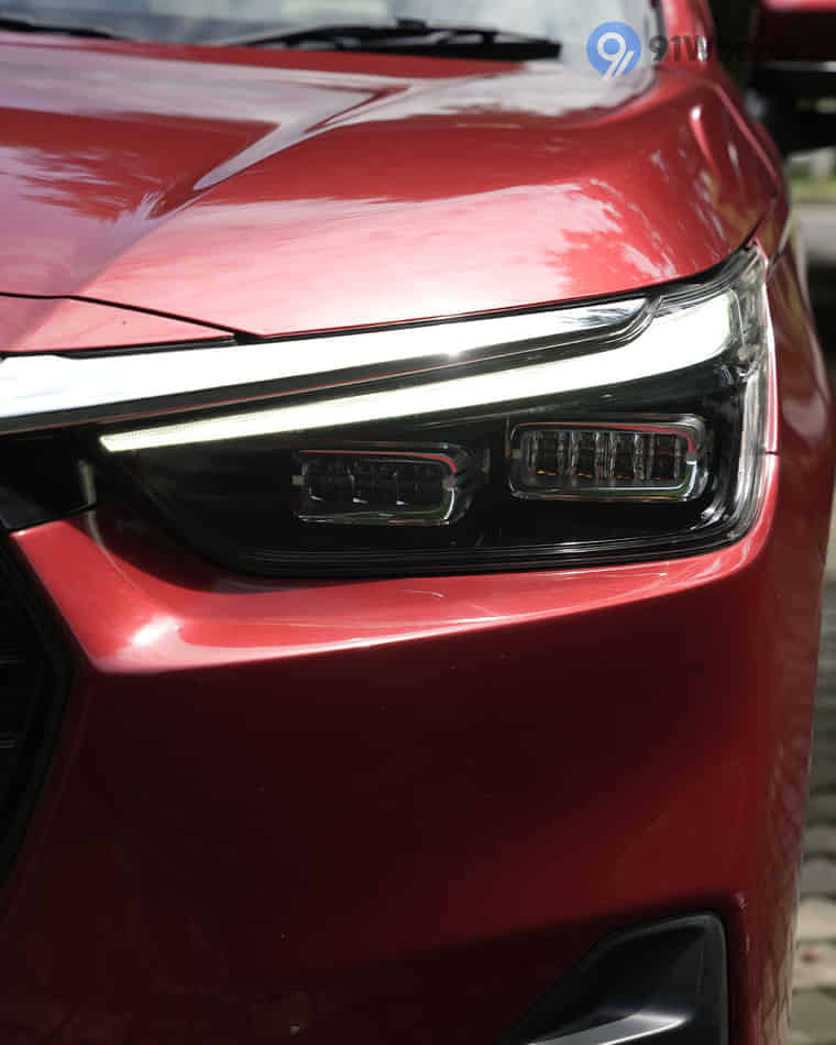 Headlights & Tail-lights - 1 Headlights & Tail-lights - 1