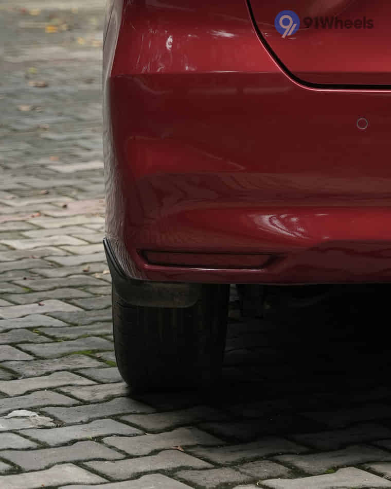 Headlights & Tail-lights - 7 Headlights & Tail-lights - 7