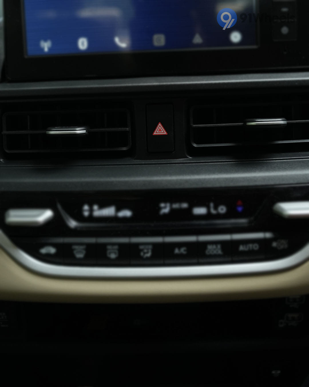 Dashboard & Front Cabin - 3