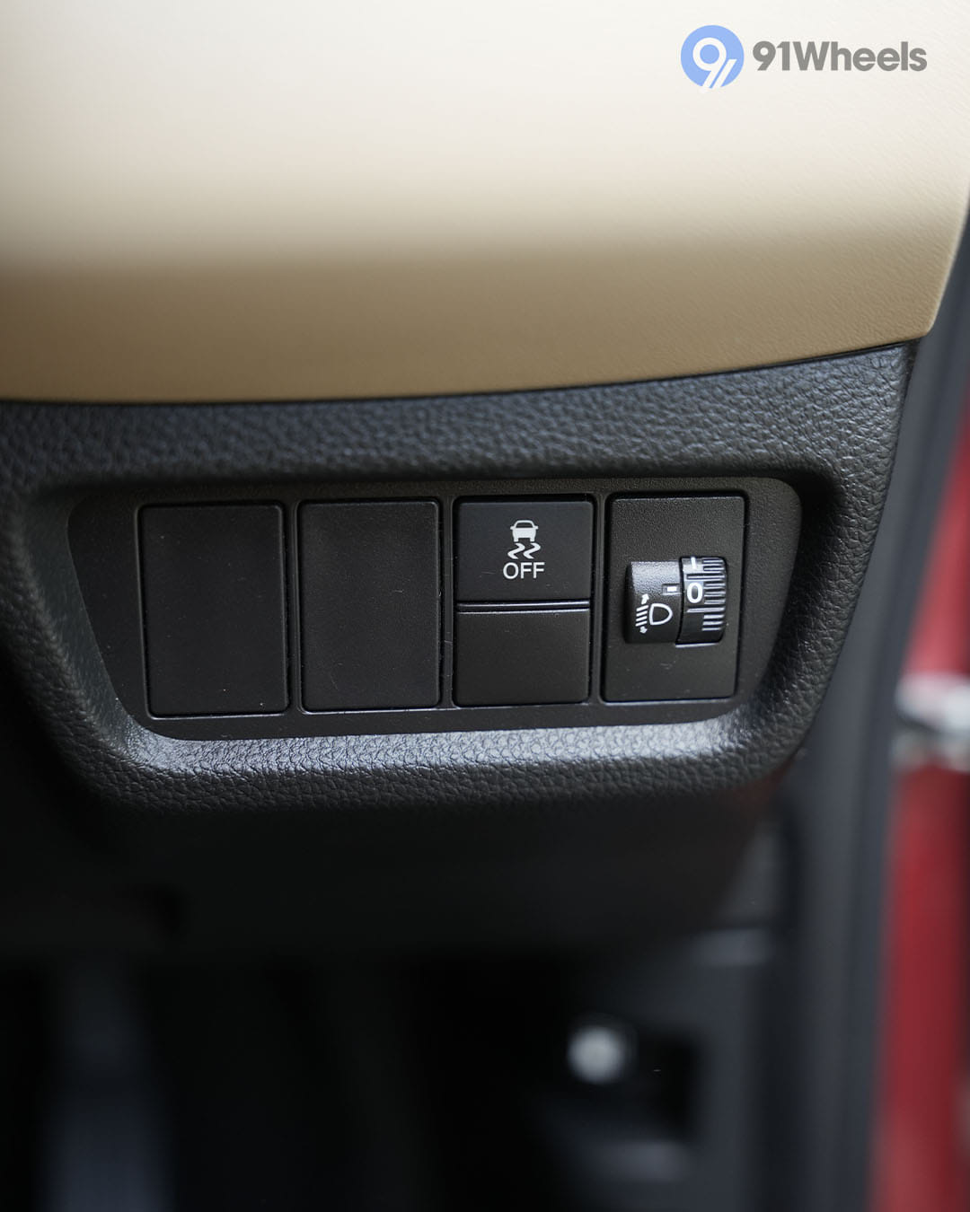 Dashboard & Front Cabin - 1