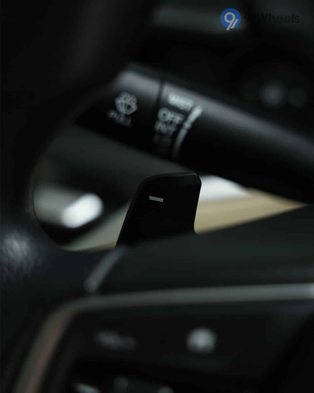 Left Paddle Shifter Left Paddle Shifter