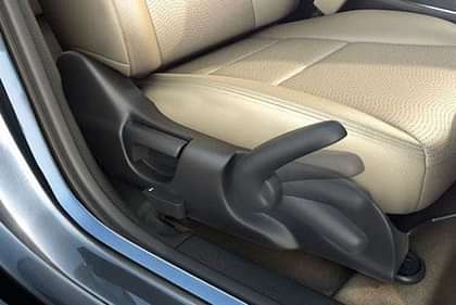 Honda City 4th Gen SV MT Petrol Front Seat Adjustment