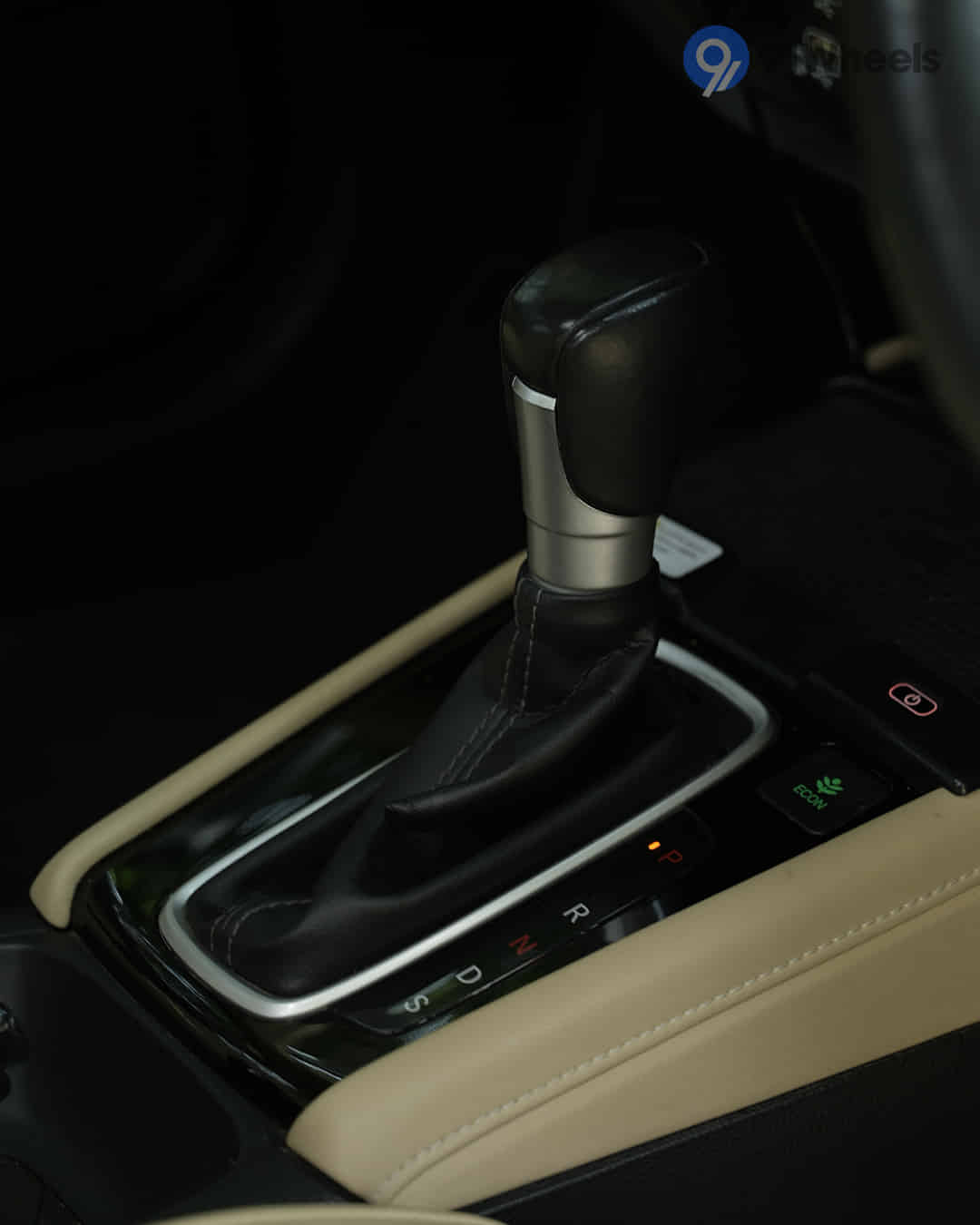 Gear Shifter / Gear Shifter Stalk