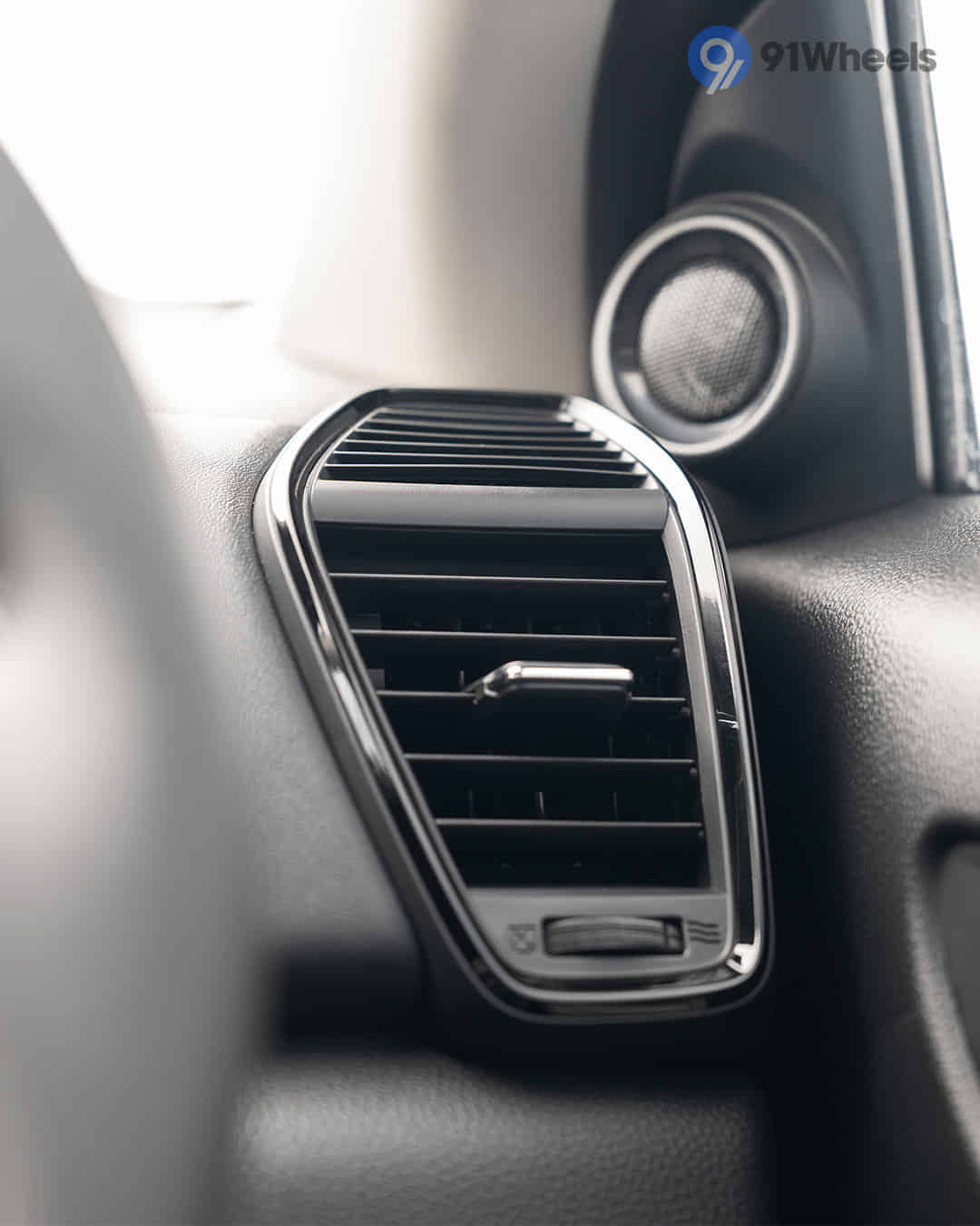 Right Side Air Vents Right Side Air Vents