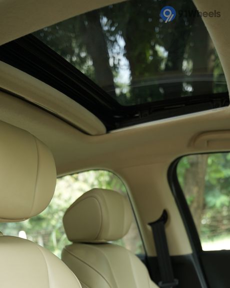 City 2022-2026 Cabin Roof - Open