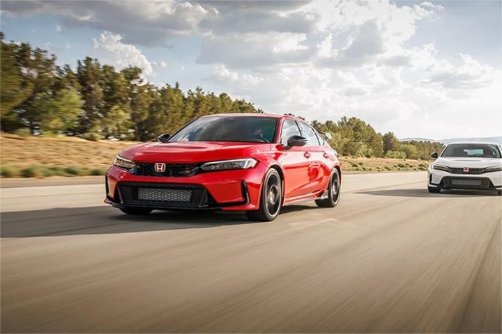 Honda Civic Type R Driving Shot