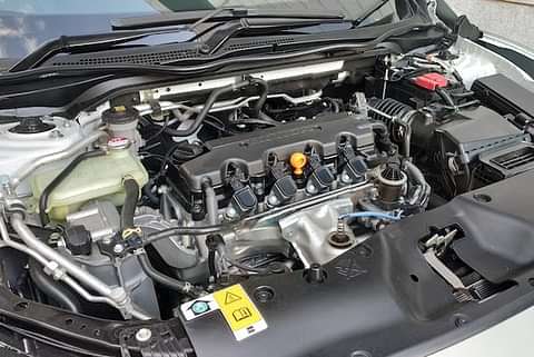 Honda Civic 1.6 VX Diesel MT Engine Bay