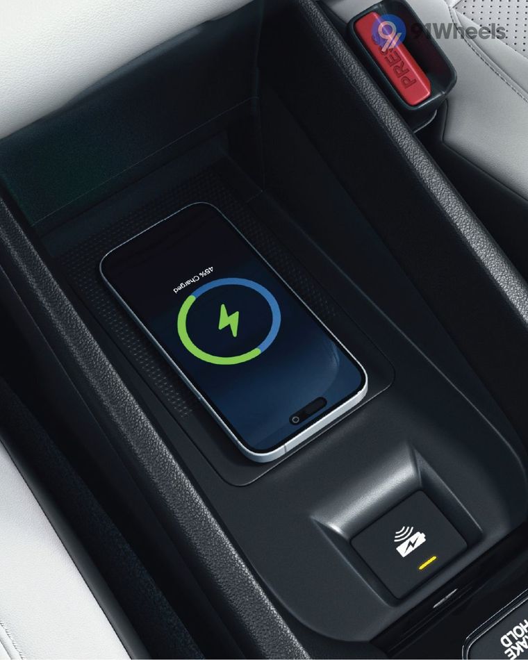 Infotainment & Charging - 1 Infotainment & Charging - 1