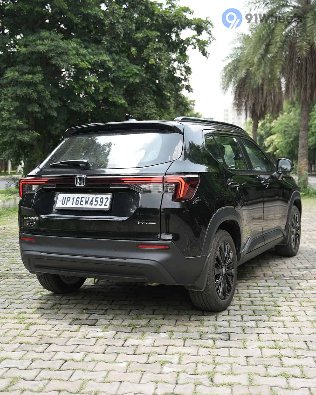 Right Rear Three Quarter