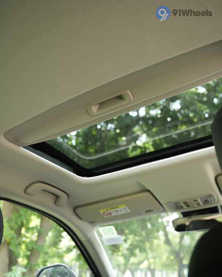 Seats & Cabin Comfort - 7