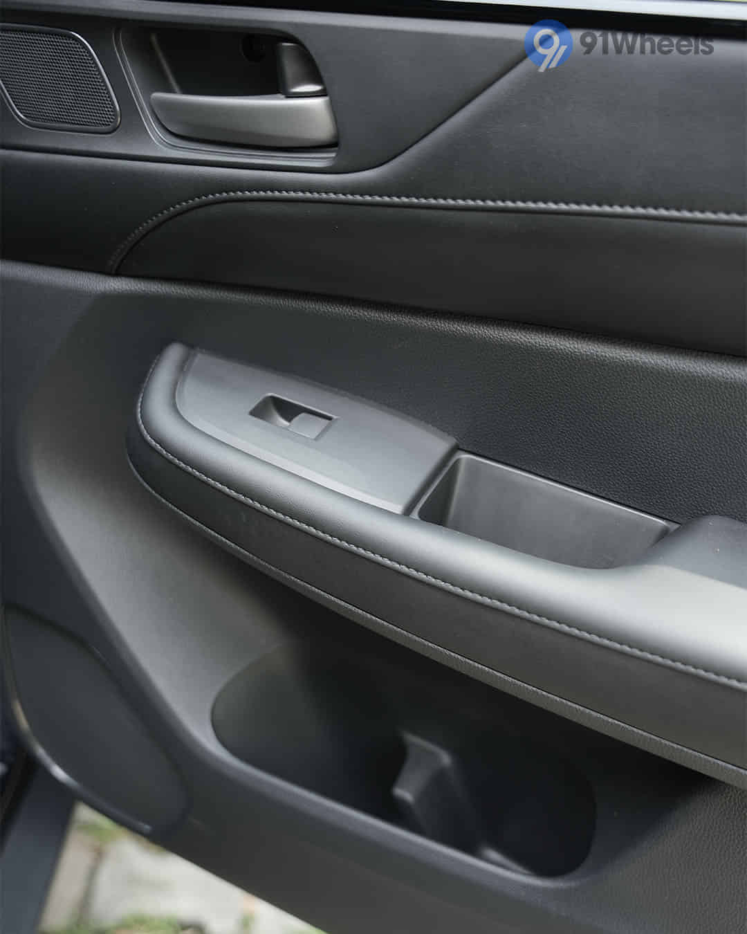 Rear Door Pad Handle