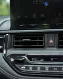 Front Centre Air Vents