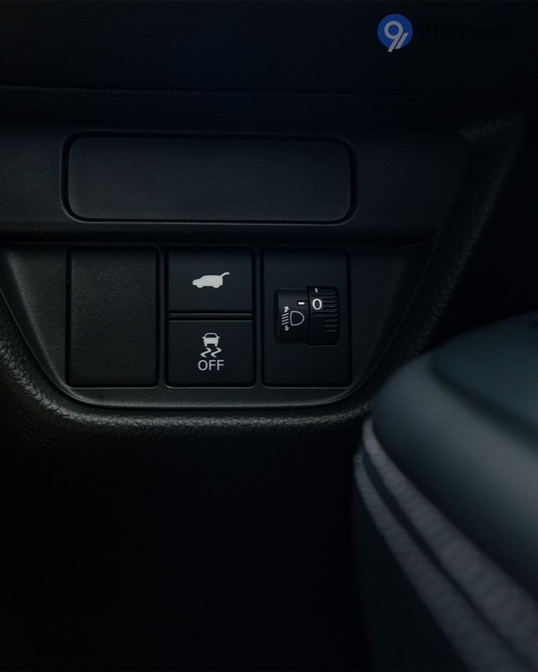 Driver Controls - 5 Driver Controls - 5