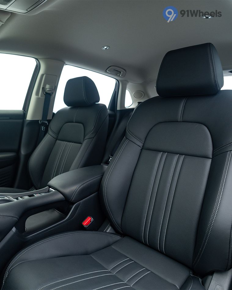 Seats & Cabin Comfort - 4 Seats & Cabin Comfort - 4