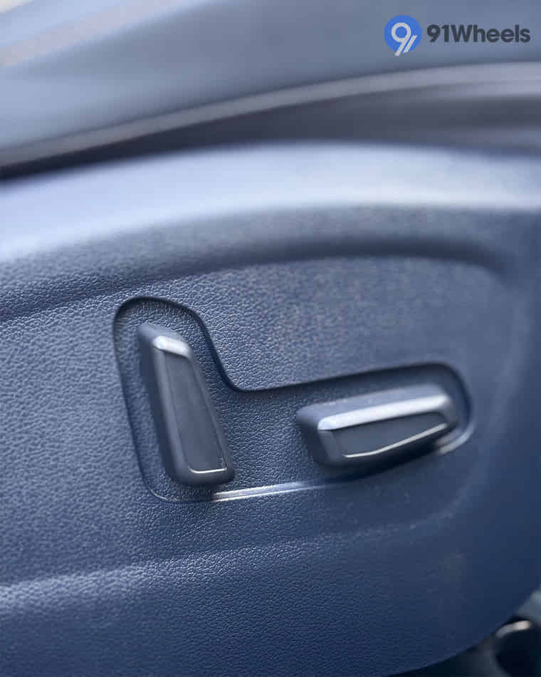 Seats & Cabin Comfort - 6