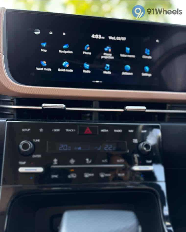 Dashboard & Front Cabin - 8