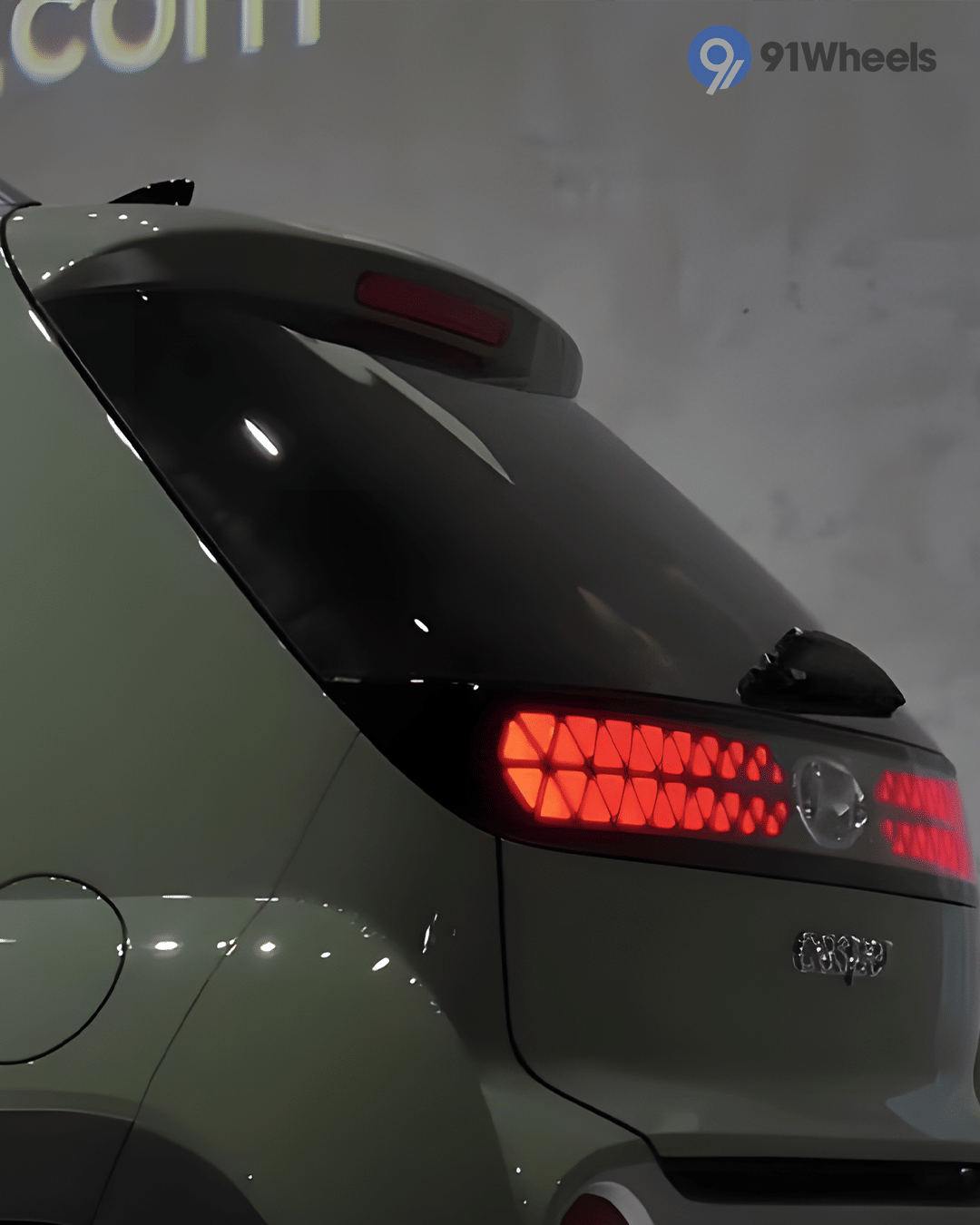 Rear Windshield / Windscreen Rear Windshield / Windscreen